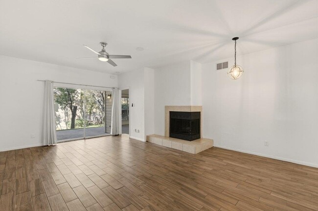 Photo - 2450 Wickersham Ln Unit 1006