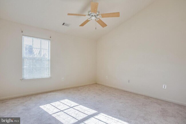 Photo - 100 Penwick Cir