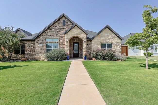 Building Photo - "Stunning 4-Bedroom with 3 Full Baths in Charming Brooke Heights!"