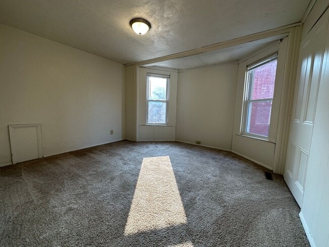 Photo - Stunning One Bedroom in Oakland! Second Floor Unit, Ample Natural Light & More!! Call Today! Unidad 32802