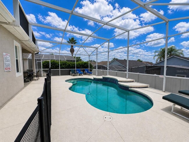 205 Gleneagles Dr
