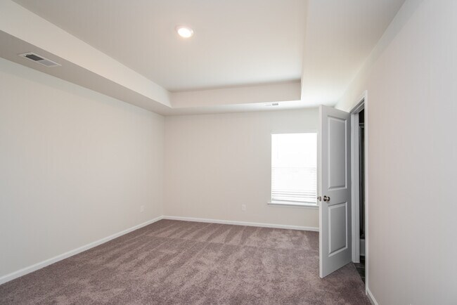 Photo - Burnside Farms with community Pool!!