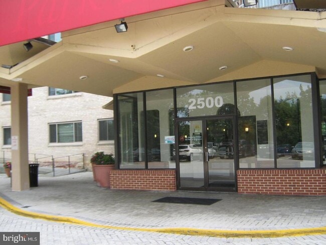 Building Photo - 2500 N Van Dorn St Unit 419