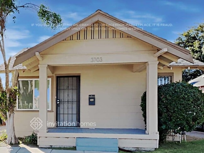 Building Photo - 3703 S Gramercy Pl