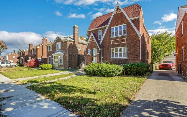 Photo - 8130 Middlepoint St Unidad 1