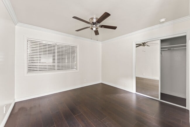 Photo - 4104 E 7th St Unidad 7