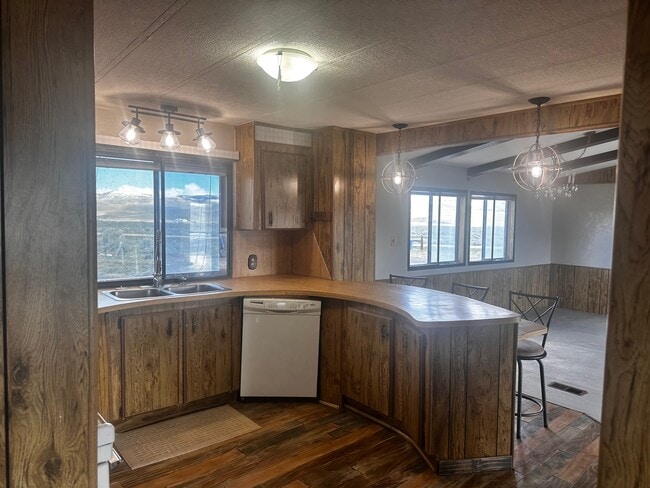 Kitchen - 258 County Road 342
