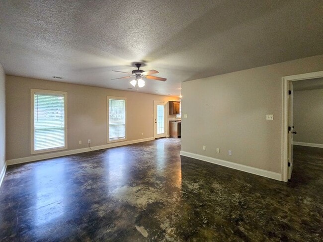 Photo - 203 N Bernis St