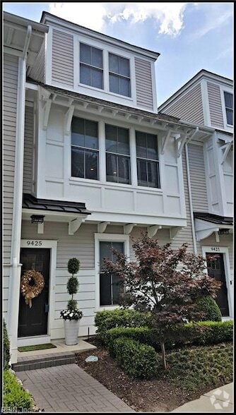 Building Photo - 9425 27th Bay St Rental