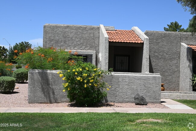 Building Photo - 7253 N Vía Nueva Rental