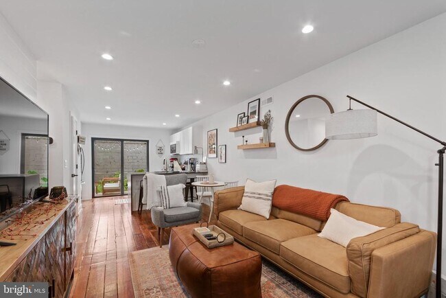 Photo - 1858 Tulip St Townhome