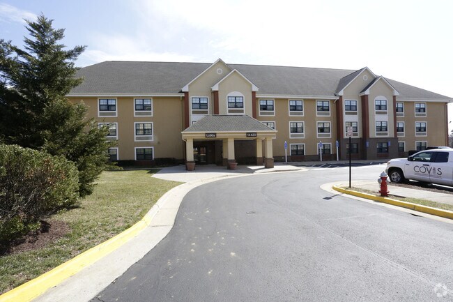 Furnished Studio Chantilly Rental For Rent in Chantilly