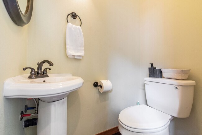Lincoln Square Townhomes