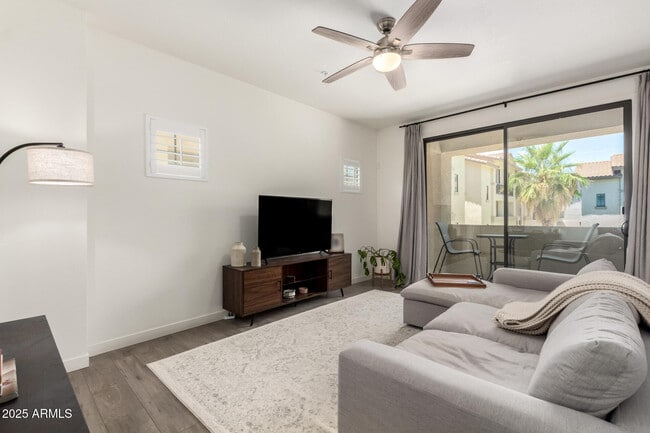 Photo - 2315 N 52nd St