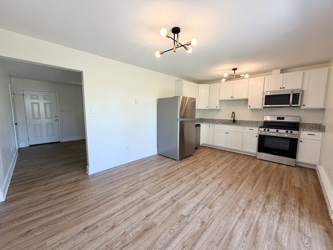 10087 Red Maple Ln