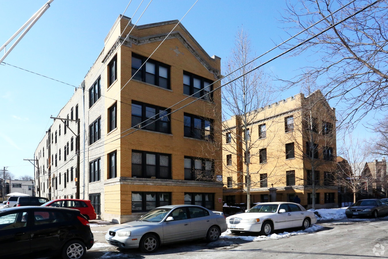 Photo - 2418-2428 N Sawyer Ave