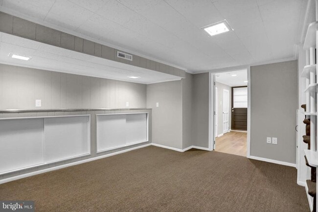 Photo - 2857 Plainfield Rd