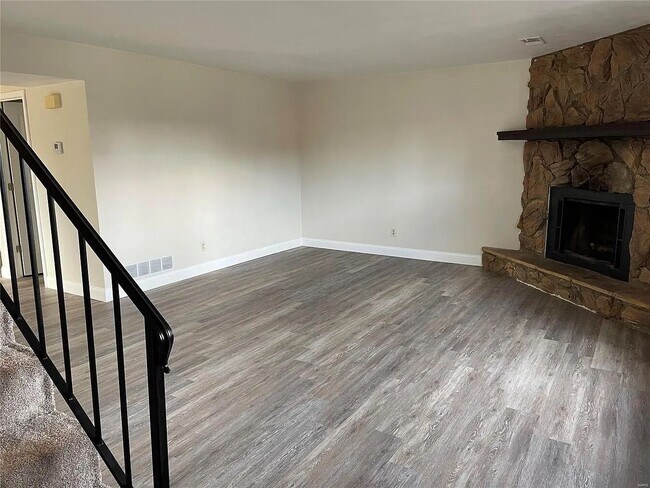 Photo - 711 Plankway Dr