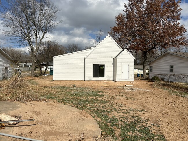 Photo - 1506 W Meadowmere St