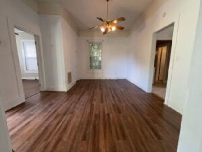 Photo - Student Housing near Williams Brice Stadium!