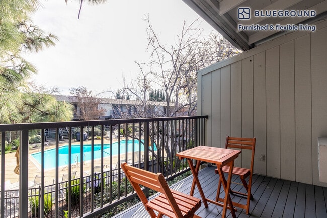 Photo - 877 Heatherstone Way Unidad FL2-ID295