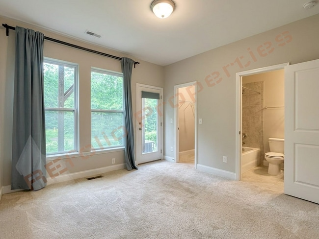 Photo - 139 Manordale Dr