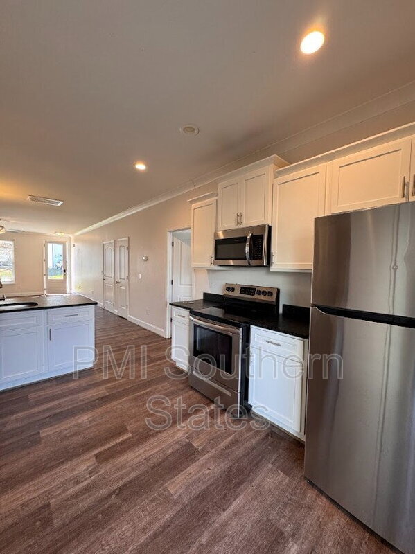 Photo - 202 Clarus Crk Wy