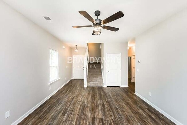 Photo - 3332 Lowland Dr