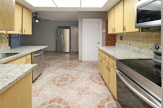 Photo - 3241 NW 40th St