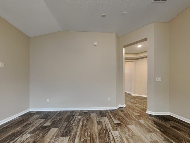 Photo - 916 Bonaparte Landing Ct