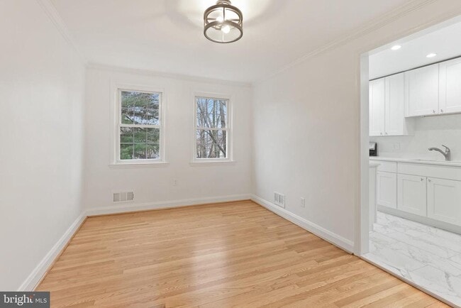 Photo - 1667 Hardwick Rd