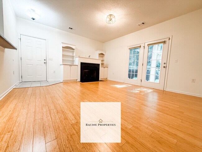 203 McKenna Cir