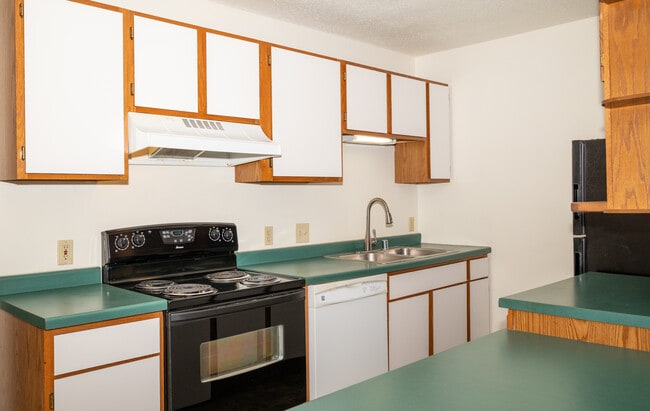 Photo - Murdock Apartments