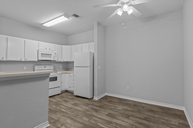 Photo - Creekside Village