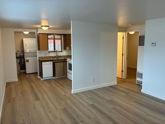 Photo - 1007-1011 E Lincoln Ave Unidad 1011 E Lincoln Avenue