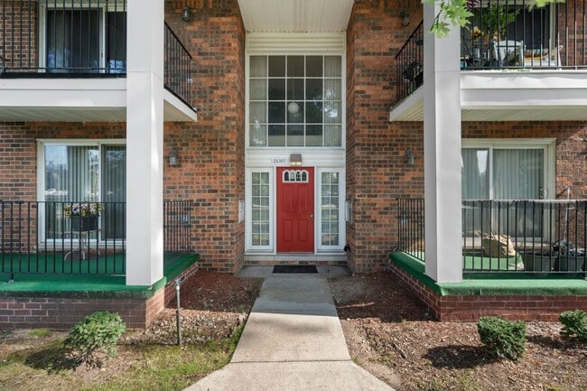 Photo - 25307 Shiawassee Cir Condo