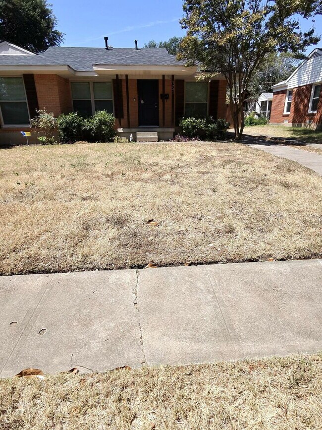 Photo - 3241 S Edgefield Ave