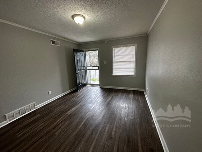 Photo - 3082 Overton Crossing St