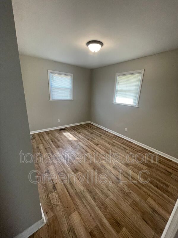 Photo - 731 Fairfax St