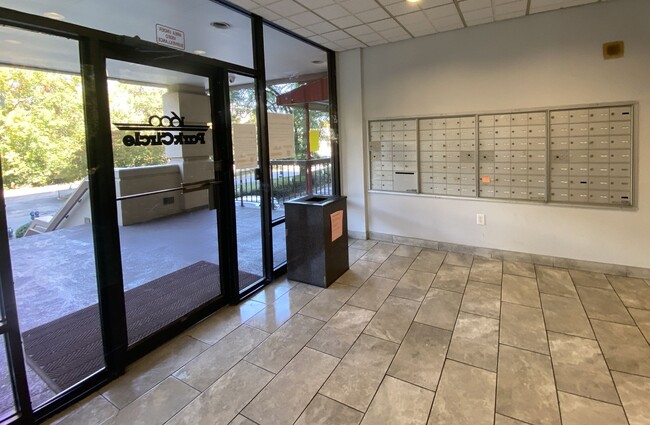 Photo - Five Points / USC Campus Unit 614