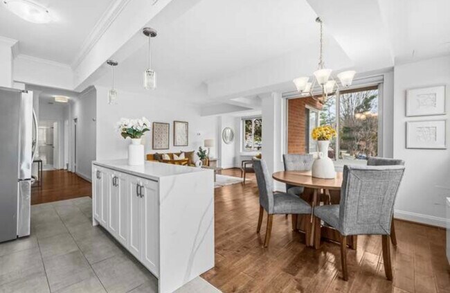 Photo - 4000 Tunlaw Rd NW Unit 121