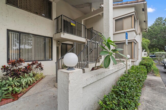 Photo - 3100 NW 46th St Unit 107