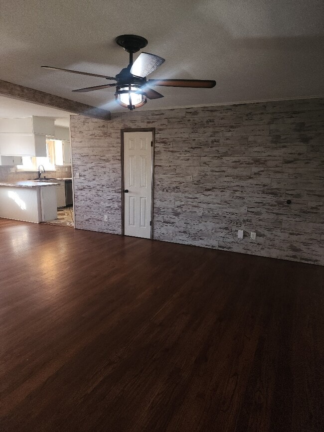 Photo - 1352 Chickasaw Dr