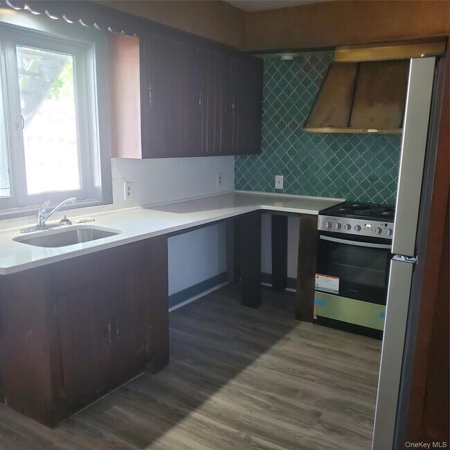 111 Vineyard Ave Unit 111 B
