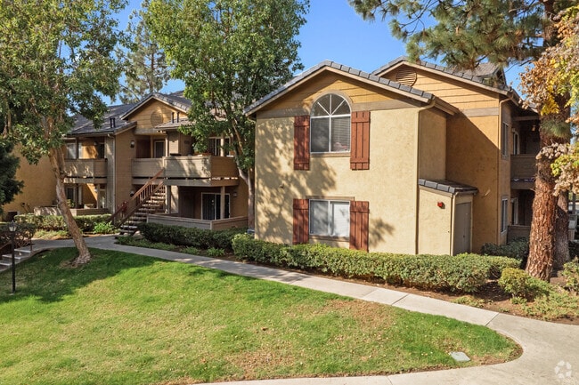 Felicita Creek Apartments - Elan Felicita Creek