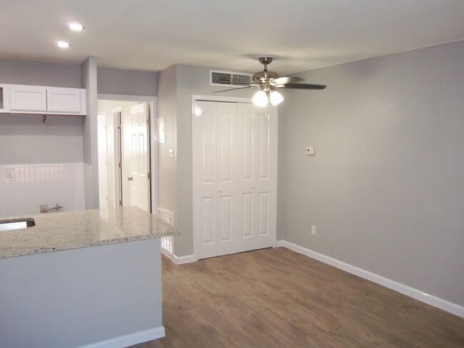 Photo - Four plex in South Austin, Westgate area - 1 bedroom and 1 bathroom