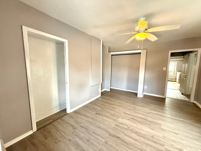 Building Photo - 5901-3 Tulip St Rental