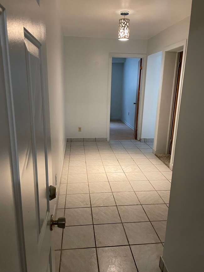 Building Photo - 7020 Rue Birnam Unit B