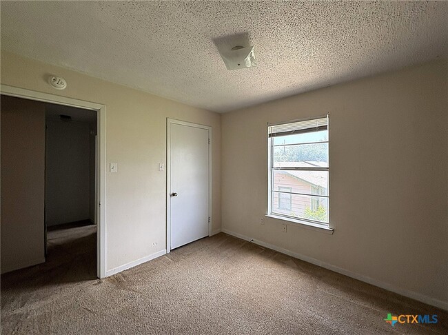 Photo - 402 S 2nd St Unit B