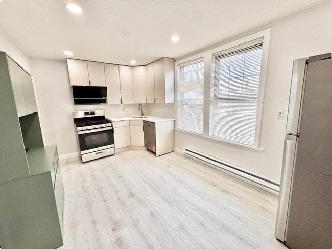 Photo - 739 Parker St Unidad 3
